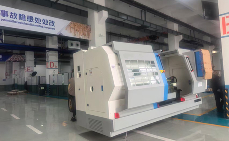 Tocree investit dans un nouveau tour CNC pour améliorer la fabrication de coussinets de roulement en cuivre de haute précision